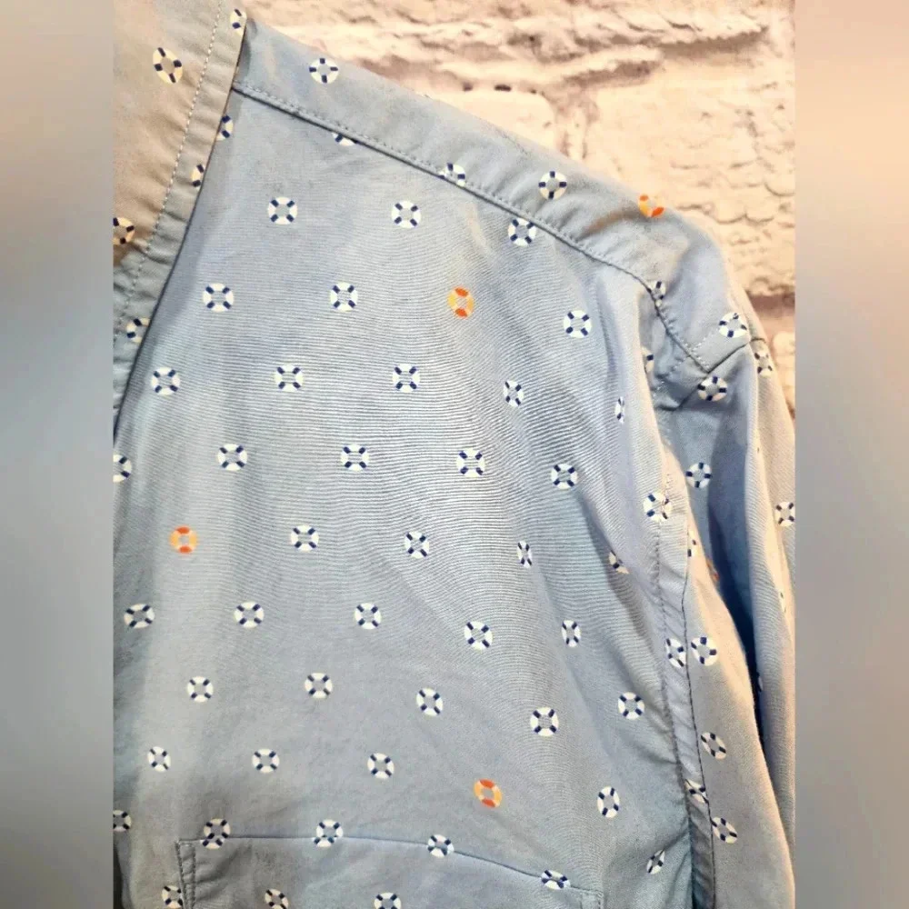 Light blue Banana Republic men's dress shirt Size Small